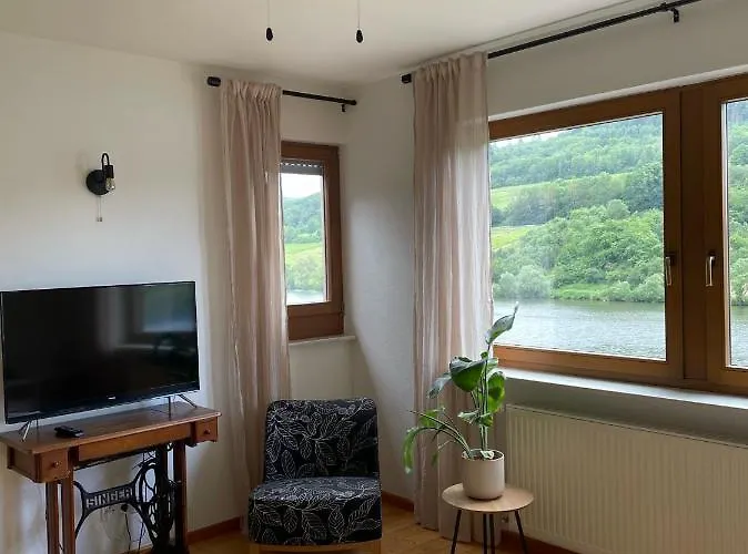 Boutique Wohlgemuth Heim Mosel Weingut Bed & Breakfast 3*